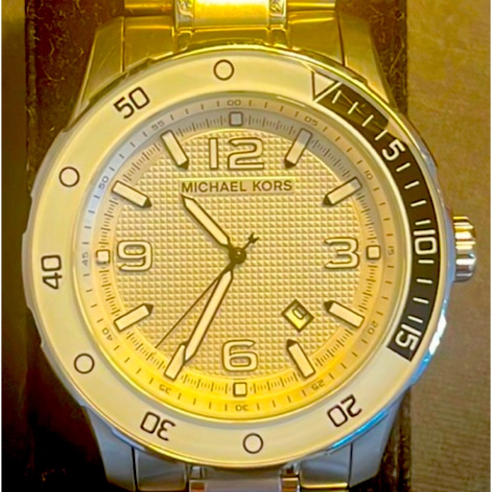 MK 👀Mens👀 Luxury Gold plated Michael Kors Watch⌚️⏱️⌚️